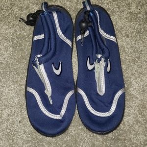 Boy's water shoes